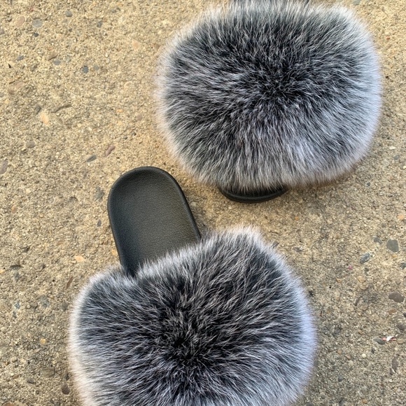 Grey Real Fur Slides 6.5-10 - Picture 6 of 6